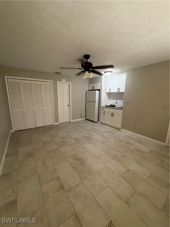 Building Photo - 5101 Manor Ct