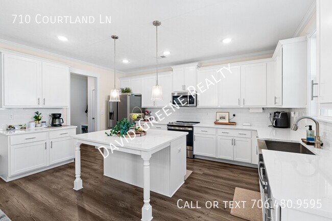 Building Photo - 710 Courtland Ln