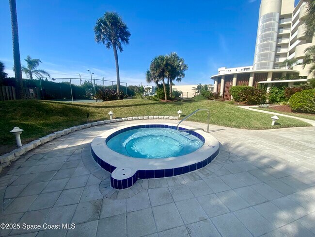 Building Photo - 2225 Jimmy Buffett Mem Hwy