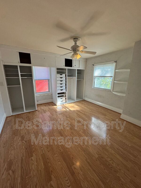 Building Photo - 6332 Phillips Ave