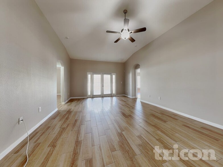 Building Photo - 12522 Cricklewood Dr