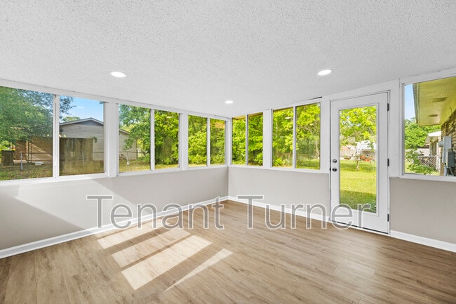 Building Photo - 329 Springdale Cir