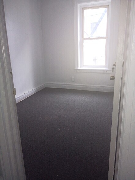 Building Photo - 354 62nd St