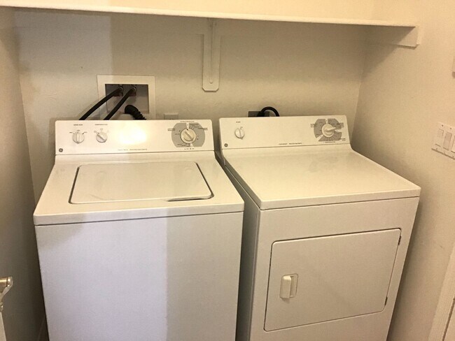 Building Photo - 3Bd/2ba Nice, clean in Rancho Vistoso, 3 Car Garage, Oro Valley