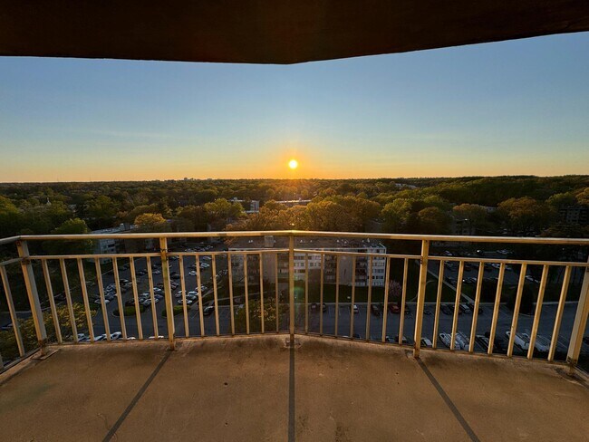 Building Photo - 1836 Metzerott Rd