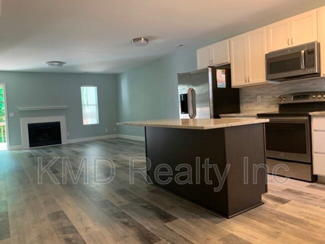 Building Photo - 7332 Mdw Gln Dr