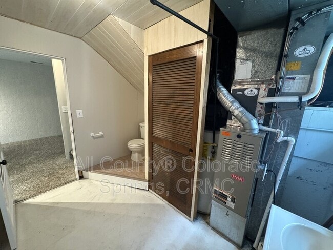 Building Photo - 5185 Nolte Dr N