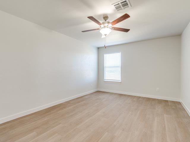 Building Photo - 1702 Highland Loop