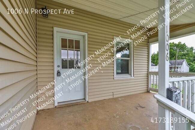 Building Photo - 1006 N Prospect Ave