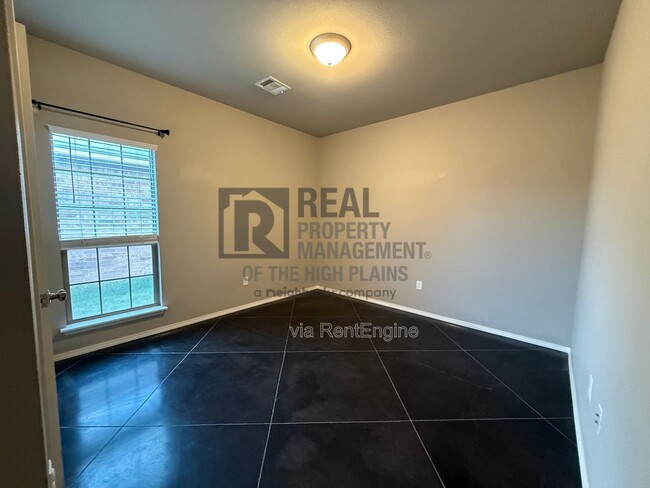 Building Photo - 7620 Legacy Pkwy