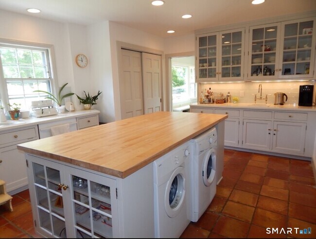 Building Photo - 87 Beaver Dam Rd