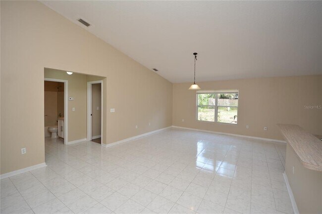 Building Photo - 12 Pine Brook Dr