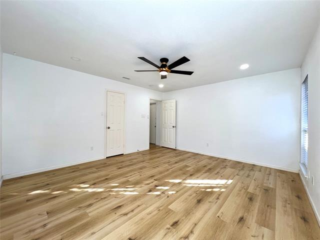 Building Photo - 2205 Summit Dr