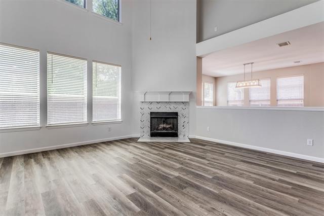 Building Photo - 817 Rushmore Dr