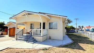 Building Photo - 496 Meek Ave