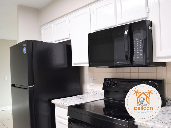 Building Photo - Charming 3-Bedroom Home Just Minutes from ...