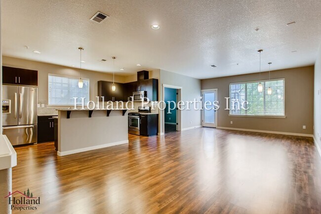 Building Photo - 7903 NE Rockne Way
