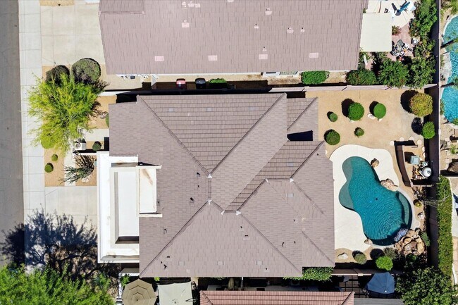 Building Photo - 7647 E Los Gatos Dr