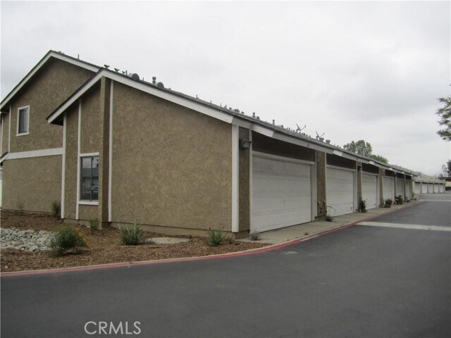 Building Photo - 2321 S Magnolia Ave