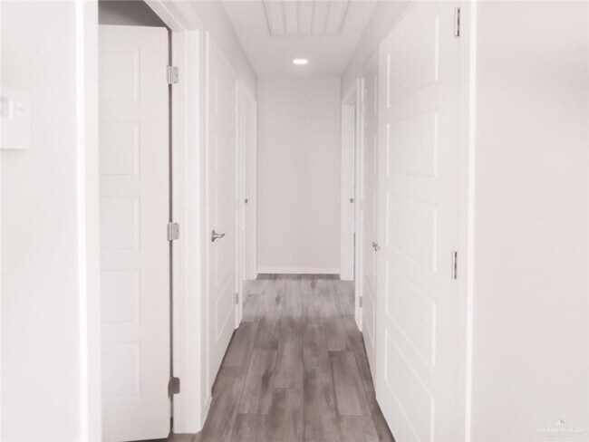 Building Photo - 12 Golden Nugget