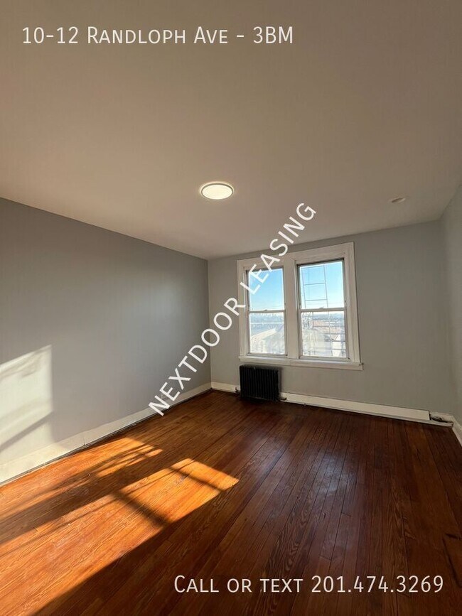 Building Photo - 10-12 Randloph Ave-3BM