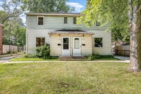 Building Photo - 2 Bedroom Duplex $1100/Month