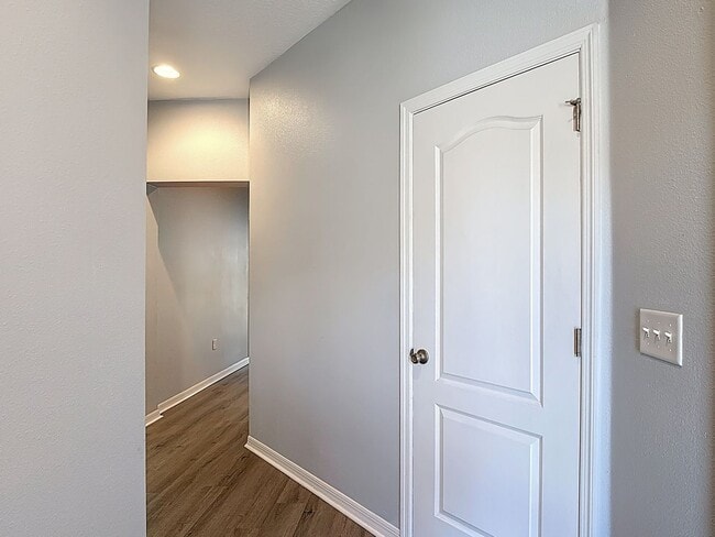 Building Photo - Townhouse For Lease in Saint Cloud