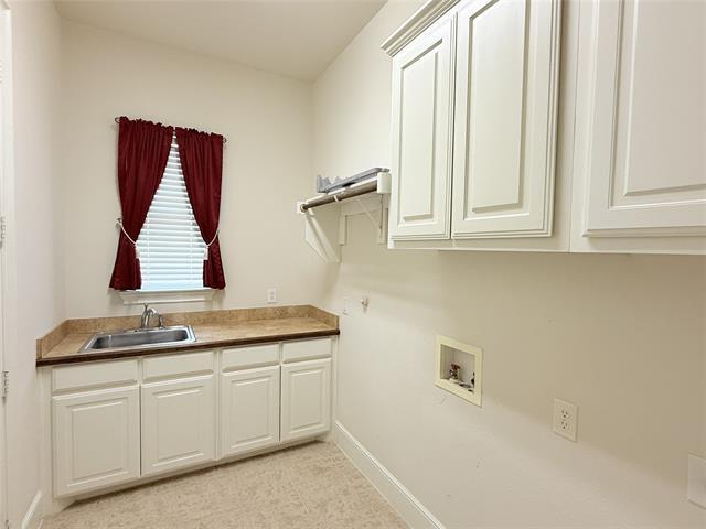 Building Photo - 7304 Meadow Glen Dr