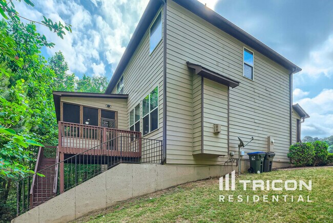 Building Photo - 2015 Chelsey Way
