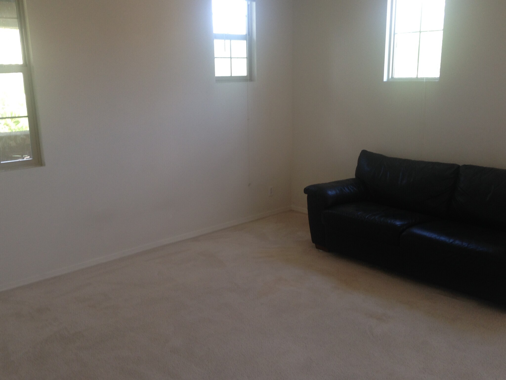 Living Area - 38 Cienega