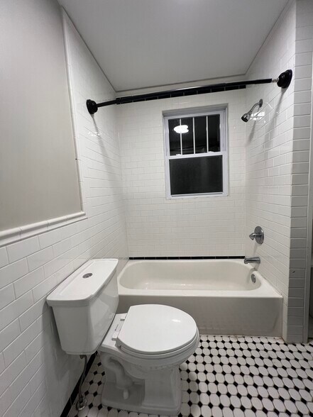 Building Photo - 7426 Dunedin St