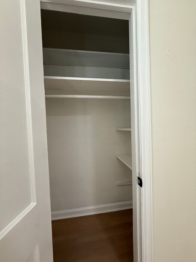 Building Photo - Recently remodeled 3-bedroom, 2-bath home located in East Montgomery.