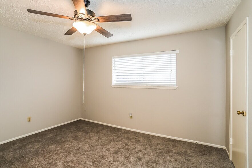 Building Photo - 14214 Bateau Dr