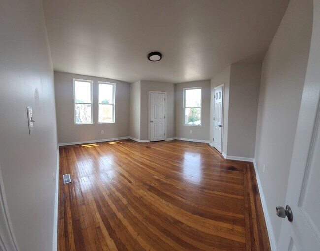 Building Photo - Very big and beautiful West Philadelphia E...