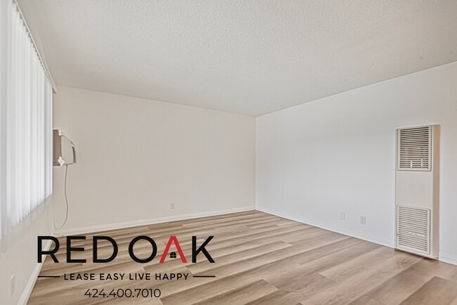 Building Photo - Breathtaking One Bedroom with Stainless St...