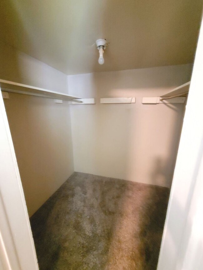 Building Photo - 1809-1811 Morton - Four Eight