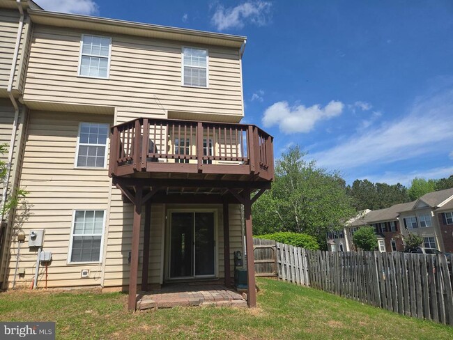 Building Photo - 206 Park Brook Ct