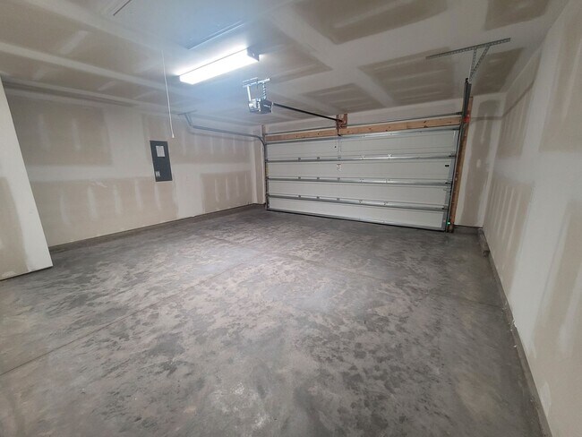 Building Photo - Welcome to our brand new 4-bedroom, 2-bathroom home located in the charming community of Castle H...