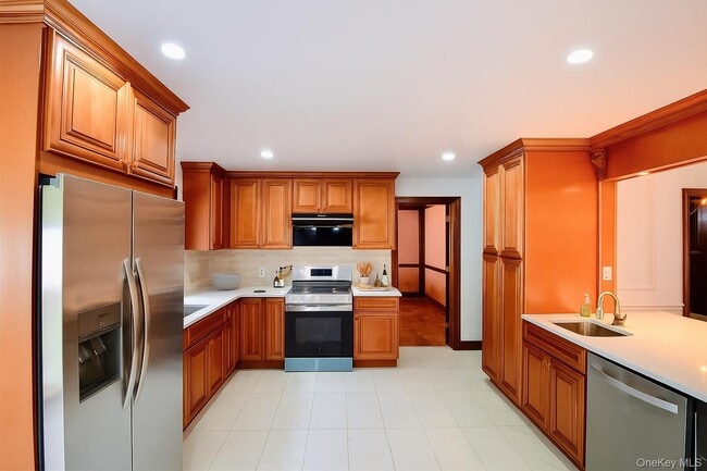 Building Photo - 285 Goff Rd