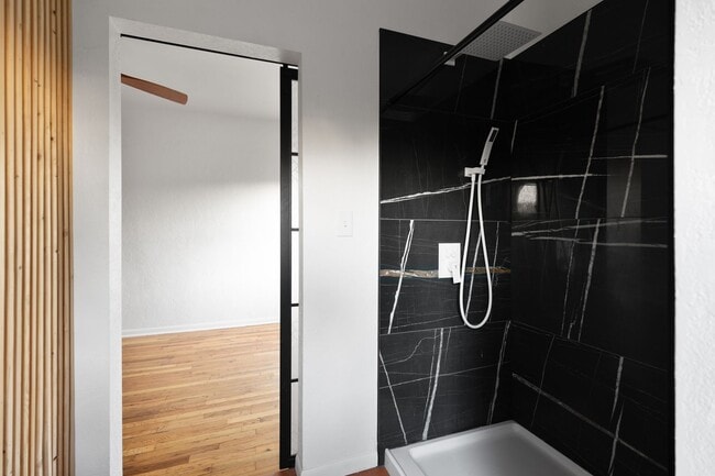 Building Photo - Pendleton Heights 4BR—Updated Historic Cha...