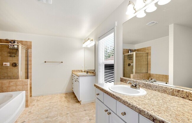 Building Photo - Snoqualmie home for rent - 3 bed, 2.5 bath, spacious loft.