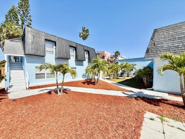 Building Photo - 14125 Palm St