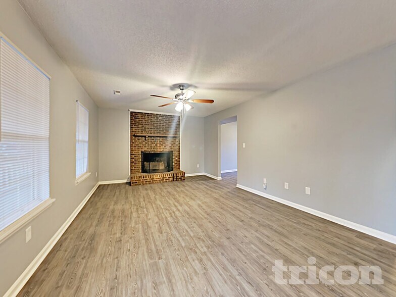 Building Photo - 7139 Markway Dr