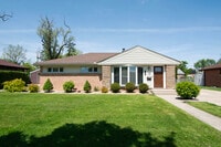 Building Photo - 367 W Fremont Ave