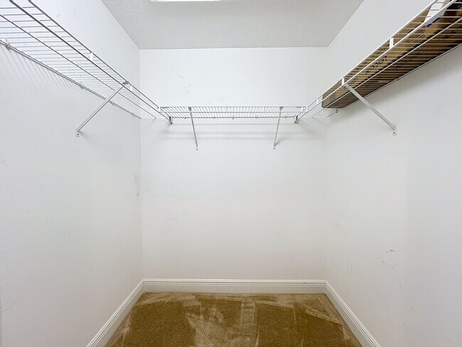 Building Photo - 1680 42nd Square