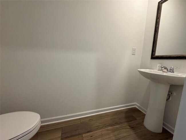Building Photo - 204 Peregrine Point
