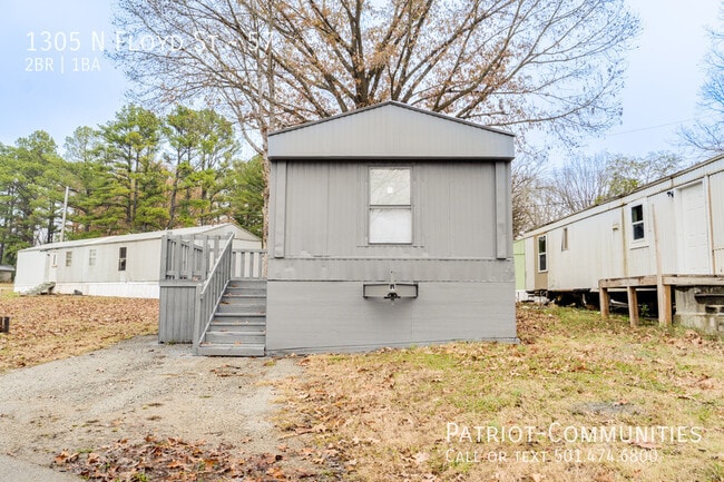 Building Photo - 1305 N Floyd St
