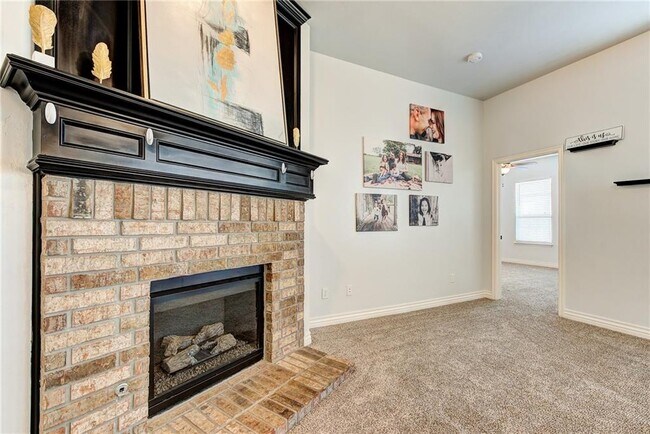 Building Photo - 2405 SW 137th St