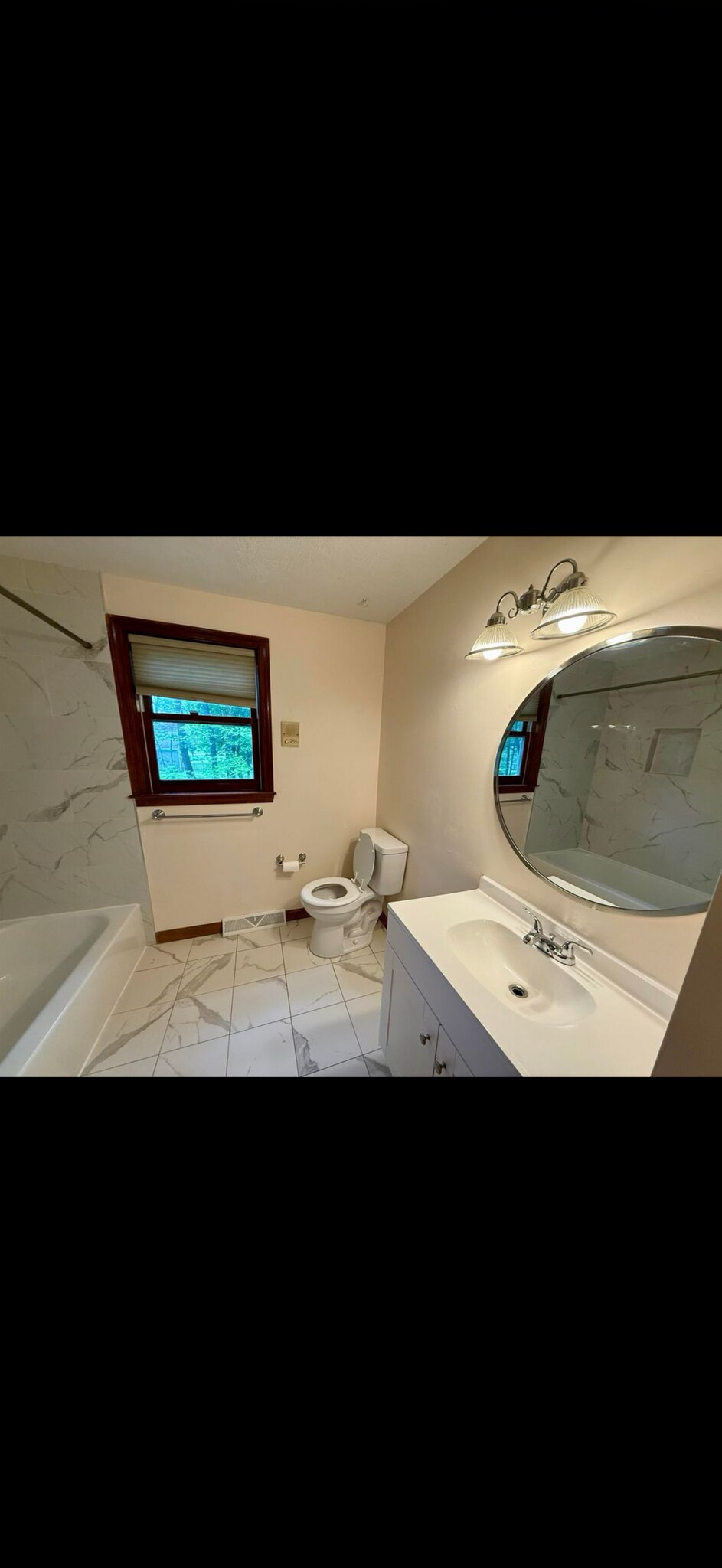 Building Photo - 69 Timberline Dr