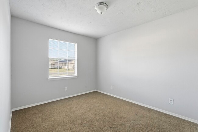 Building Photo - 3427 Prudence Dr